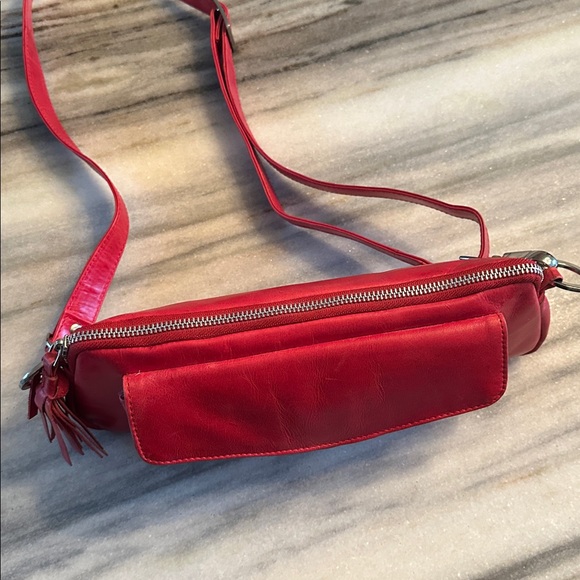 IRIS TYLER LEATHER CROSSBODY /Bum bag - Picture 2 of 6
